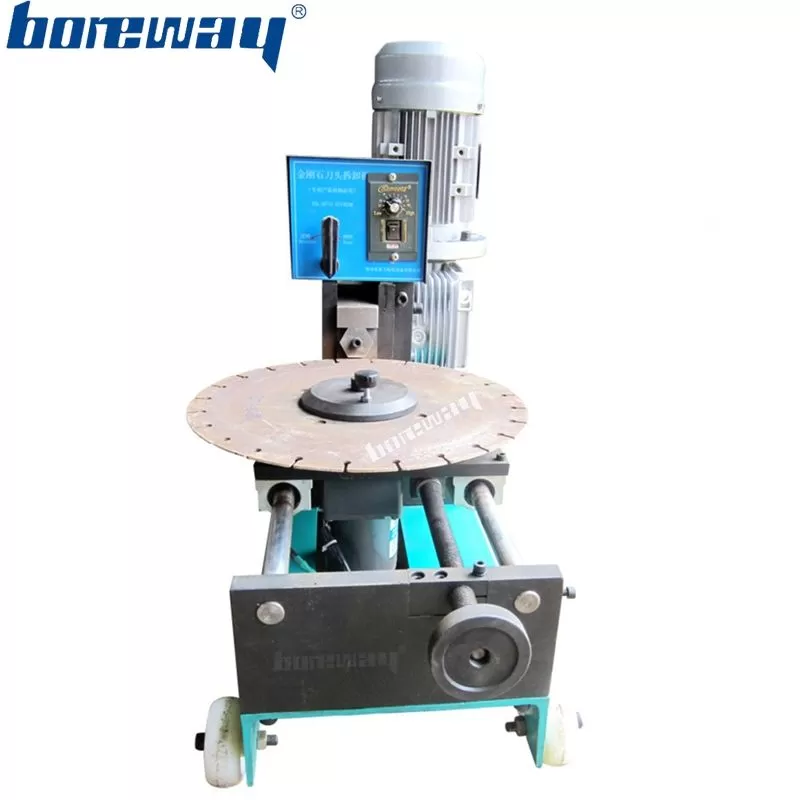Automatic hammer machine for removal of useless segments
